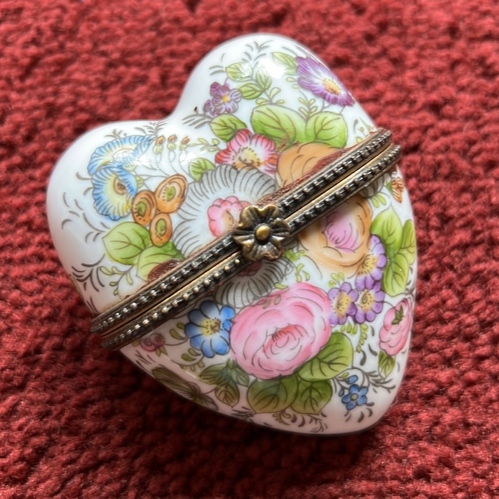 Porcelain Heart Trinket Box w/ Floral Painting Limoges Style
